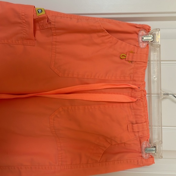 XS peach Spread Good Cheer cargo scrub outfit - Picture 8 of 12
